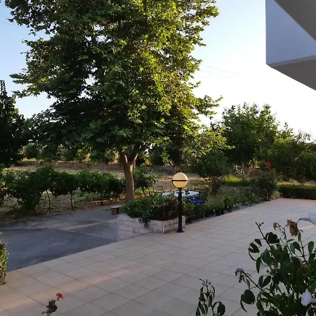 Swan House Panoramic View - Near The Sea 펜션 Zipárion